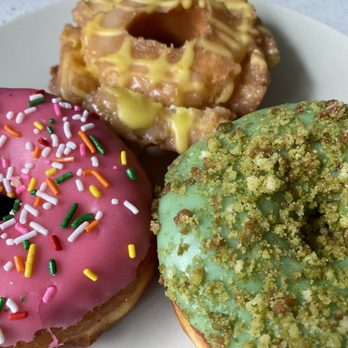 Randy's Donuts - Donuts Near Me - Pasadena, California Randy's Donuts - Donuts Near Me - Pasadena, California