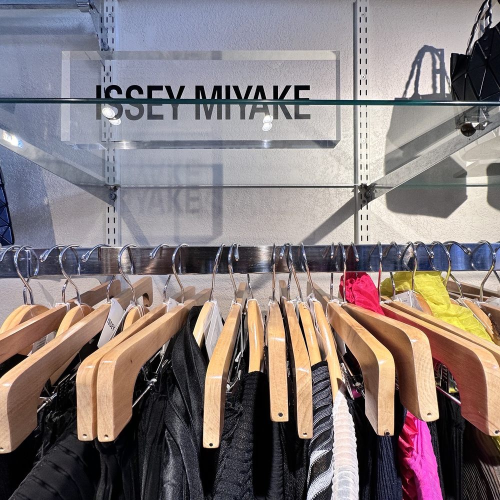 Mio - Issue Miyake - Women's Clothing Near Me - San Francisco, California Mio - Issue Miyake - Women's Clothing Near Me - San Francisco, California