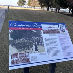 Newport News Victory Arch - Park Plaque