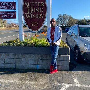 Sutter Home Winery - Stopping in at Sutter home winery or tasting!! - Wineries Near Me - Saint Helena, California Sutter Home Winery - Stopping in at Sutter home winery or tasting!! - Wineries Near Me - Saint Helena, California