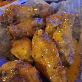 Bloomfield's Pub - Garlic Parm saucy wings - Pubs Near Me - Depew, New York