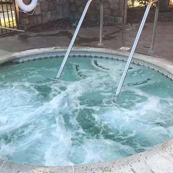 Hampton Inn & Suites Temecula - Hot tub - first hotel having one in a week of travels. Much needed!! - Hotels Near Me - Temecula, California