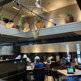 Cheddar's Scratch Kitchen - One section of their dining room - Comfort Food Near Me - Sanford, Florida