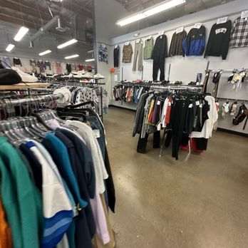 Crossroads Trading - Organized - Used, Vintage & Consignment Near Me - Costa Mesa, California Crossroads Trading - Organized - Used, Vintage & Consignment Near Me - Costa Mesa, California