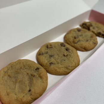Crumbl - Elk Grove - Bakeries Near Me - Elk Grove, California Crumbl - Elk Grove - Bakeries Near Me - Elk Grove, California
