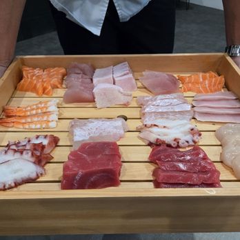The Homakase Chef - Preview of the fresh fish used to create the dishes to come - Personal Chefs Near Me