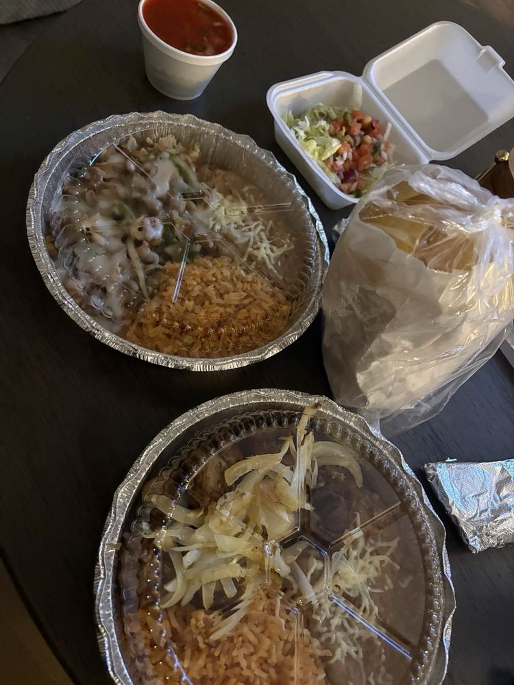 El Popocatepetl Mexican Restaurant Grill Logo