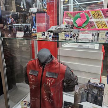 Celebrity Authentics - Back to the Future - Hobby Shops Near Me - Universal City, California