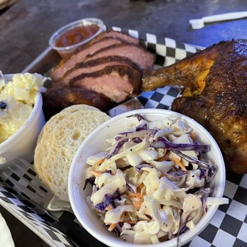 Dill's Deli & Bbq - Mixed plate - Delis Near Me - Redding, California
