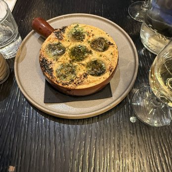 L'Amour Vache - Escargot - Brasseries Near Me - Paris, 75