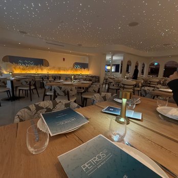Petros82 Restaurant Don Mills - Dining room - Greek Near Me - Toronto, Ontario Petros82 Restaurant Don Mills - Dining room - Greek Near Me - Toronto, Ontario