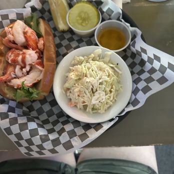 Quahog Republic Dive Bar - New American Near Me - Falmouth, Massachusetts