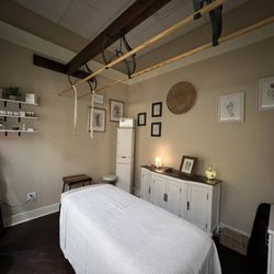 Phia Renee - Massage Therapy in West Jordan, UT.