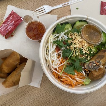 Bun Mee - Spring rolls & Bun Mi with beef. - Asian Fusion Near Me - San Francisco, California