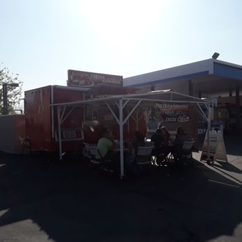 Loncheria Otro Rollo - Tasty cood2 and chili - Mexican Near Me - Bakersfield, California