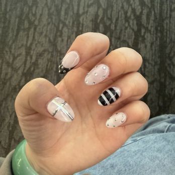 Fresh Look Nails - Nails black and white. Amazing. Awesome. - Nail Salons Near Me - Burien, Washington