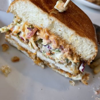 Hungry Crowd - A deeper look into the Fried Chicken Sandwich! Yum! - New American Near Me - Los Angeles, California Hungry Crowd - A deeper look into the Fried Chicken Sandwich! Yum! - New American Near Me - Los Angeles, California