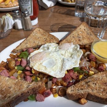 Angelina's - Corned beef hash - Breakfast & Brunch Near Me - New Westminster, British Columbia