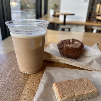 Go Get Em Tiger - Chai Latte with Pastries - Coffee & Tea Near Me - Culver City, California