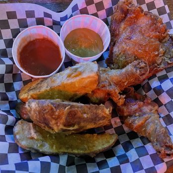 Reel M Inn - Dark meat combo 3 Legs with 4 Jo's - American Near Me - Portland, Oregon