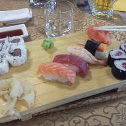 SaTo Restaurant - Barca di sushi - sashimi, food, sushi, sushi and sashimi - Japanese Near Me - Savigliano, CN