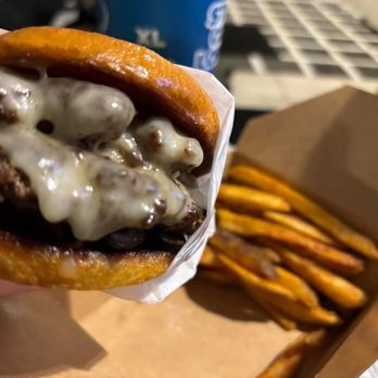 Randizzle's Food Truck - Burgers Near Me