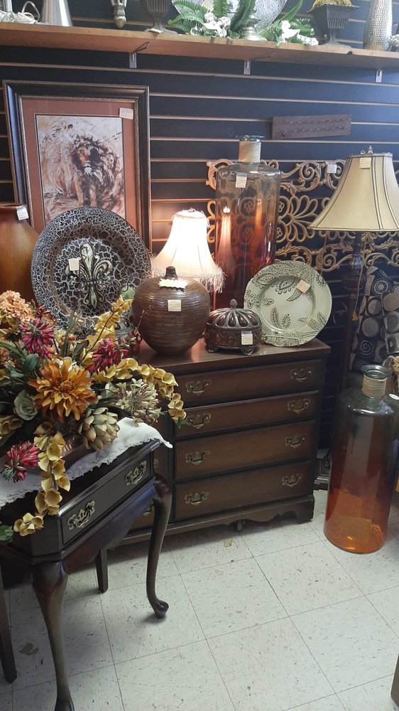 SHOWCASE UPSCALE USED FURNITURE AND APPLIANCES Updated June 2024