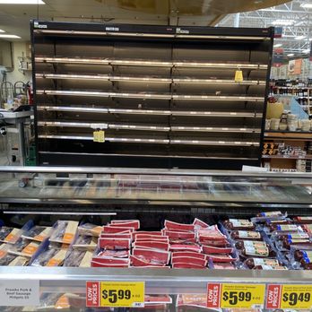 H-E-B - Empty shelves in deli - Grocery Near Me - Conroe, Texas H-E-B - Empty shelves in deli - Grocery Near Me - Conroe, Texas