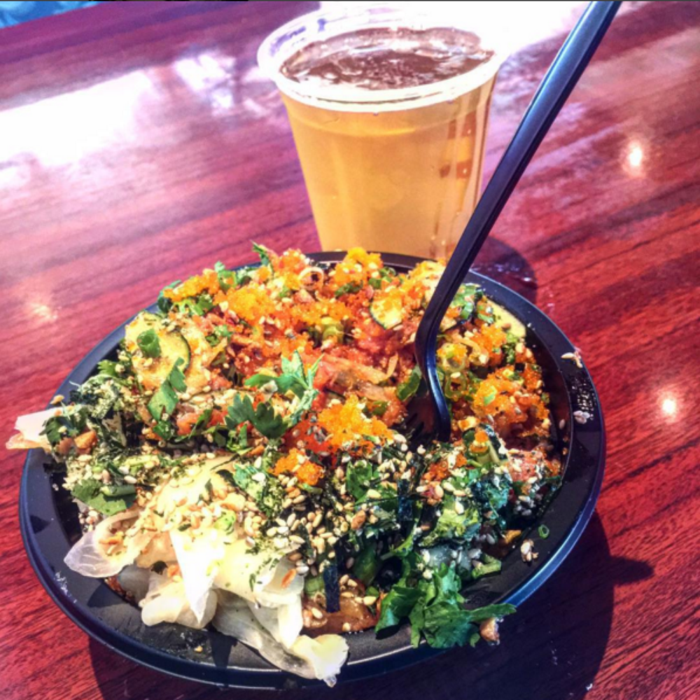 Uroko Poke - Medium Bowl with white rice, Salmon, Spicy tuna with all toppings and all sides - Japanese Near Me - Costa Mesa, California
