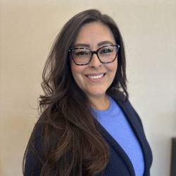 Rhodes Ranch Dental - Jennie, Office Manager