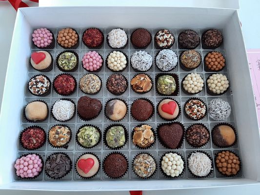 Mary's Brigadeiro by null