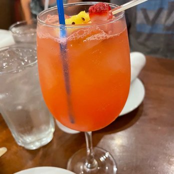 Brio Italian Grille - Yummy sangria - Italian Near Me - Gilbert, Arizona