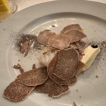 Le Clarence - turbot w/ white truffle @davideatsdc - French Near Me - Paris, 75