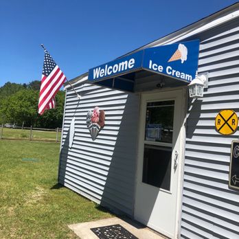 Ebaugh's Whistle Stop - Little Gem in Lake, MI - Ice Cream & Frozen Yogurt Near Me - Lake, Michigan Ebaugh's Whistle Stop - Little Gem in Lake, MI - Ice Cream & Frozen Yogurt Near Me - Lake, Michigan
