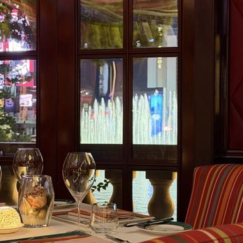 Le Cirque - Beautiful view while dining - French Near Me - Las Vegas, Nevada