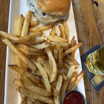 Walters - Cheeseburger Walters Burger - Sports Bars Near Me - Washington, DC, District of Columbia Walters - Cheeseburger Walters Burger - Sports Bars Near Me - Washington, DC, District of Columbia