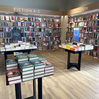 Barnes & Noble - Bookstores Near Me - Portland, Oregon