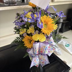 Forget Me Not Flowers & Gifts - Mothers Day arrangement