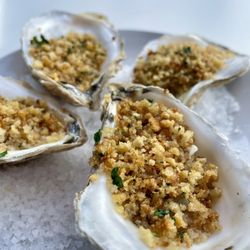 Fish & Whistle - Roasted oysters
