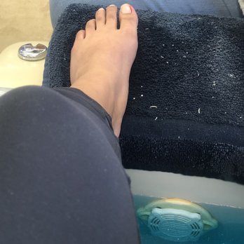 Lucky Nails - My toe with blood from where she cut me. - Nail Salons Near Me - South Gate, California