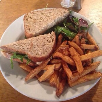 Stereo - Tempeh sandwich with salad and chips - Bars Near Me - Glasgow, GLG Stereo - Tempeh sandwich with salad and chips - Bars Near Me - Glasgow, GLG