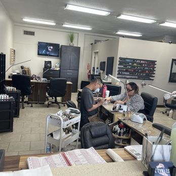 City Nails - Nail Salons Near Me - Waipahu, Hawaii