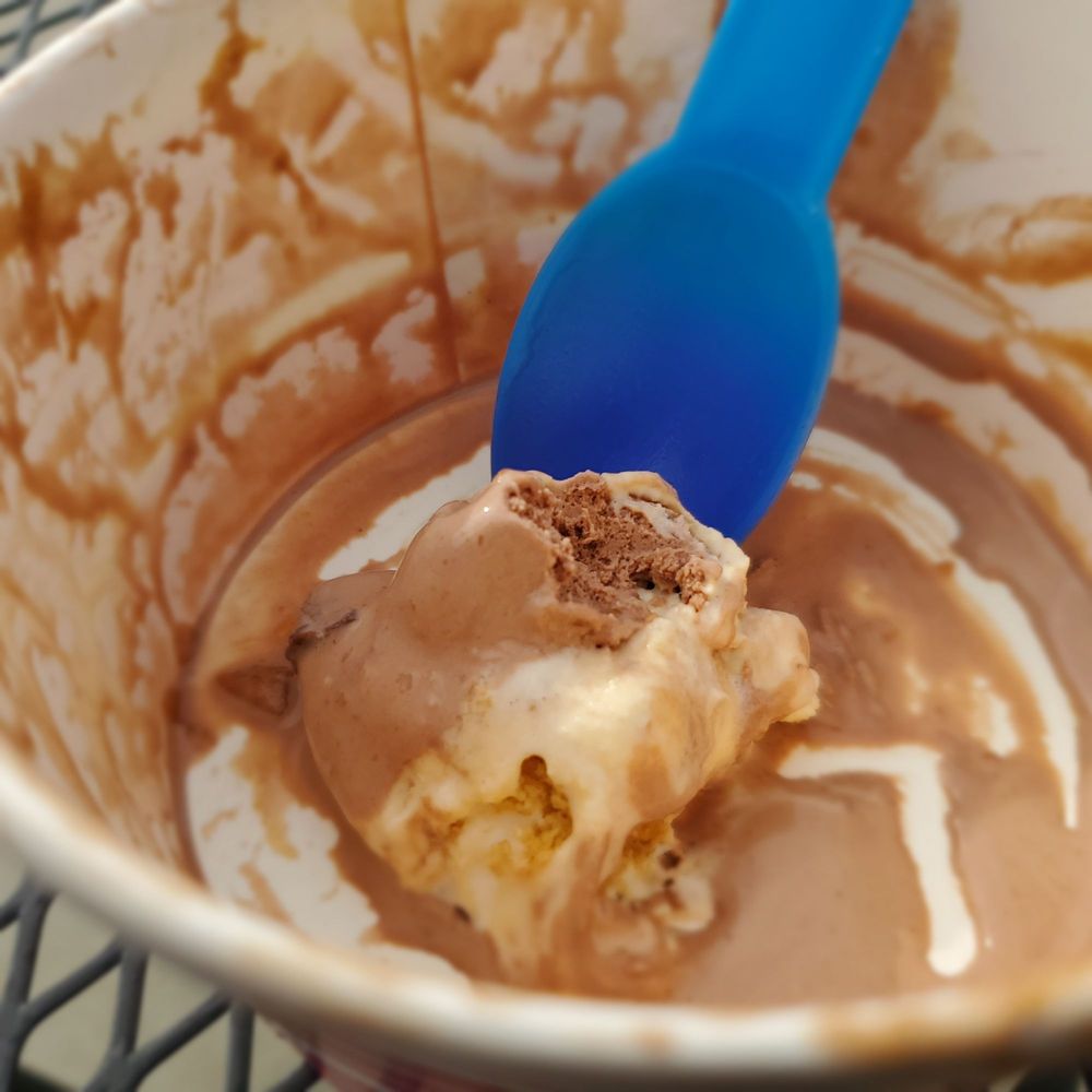 Lillie Mae Candy Logo