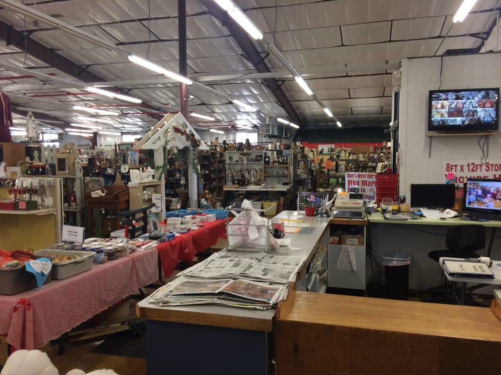 CRAZY FRANK’S Updated August 2024 611 S US Highway 61, Readstown, Wisconsin Flea Markets