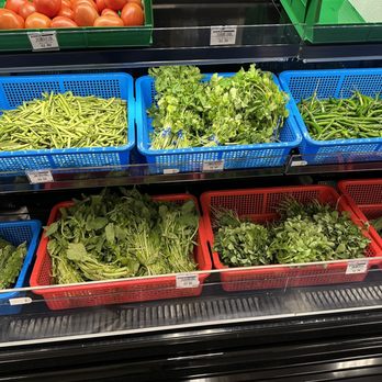 Spice World - a variety of vegetables in baskets - International Grocery Near Me - Puyallup, Washington Spice World - a variety of vegetables in baskets - International Grocery Near Me - Puyallup, Washington