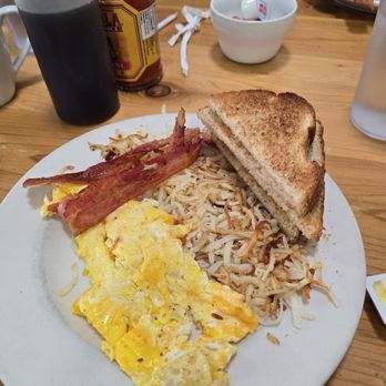 Yak's Cafe - Cafes Near Me - Blanding, Utah Yak's Cafe - Cafes Near Me - Blanding, Utah