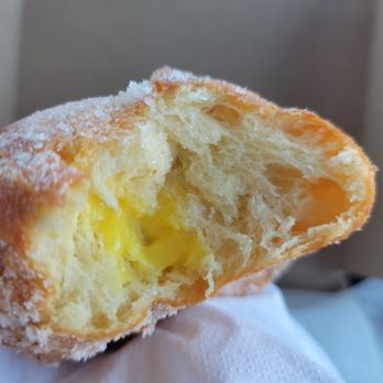 Leonard's Bakery - Pineapple malasada - Bakeries Near Me - Honolulu, Hawaii Leonard's Bakery - Pineapple malasada - Bakeries Near Me - Honolulu, Hawaii