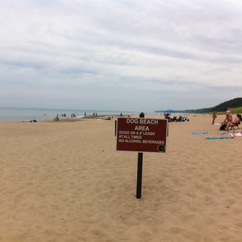 Warren Dunes State Park - Start of large dog friendly beach.  Enter from north end of farthest parking lot. - Parks Near Me - Sawyer, Michigan