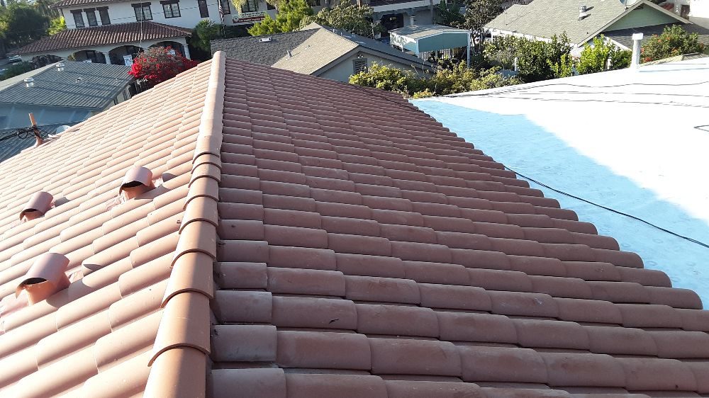 Slide of Eberhard Benton Roofing