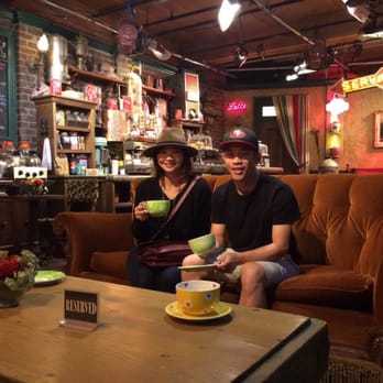 Warner Bros Studios - Central Perk Couch!!!!! - Video/Film Production Near Me - Burbank, California